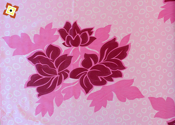 Strickte rosa Matratze gesteppte Gewebe-Polyester-Verzerrung 100% Druck-250cm Breite