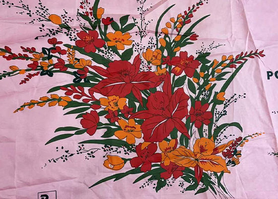 Strickte Polyester-Verzerrung 100% Matratzen-steppendes Gewebe 110gsm 100T